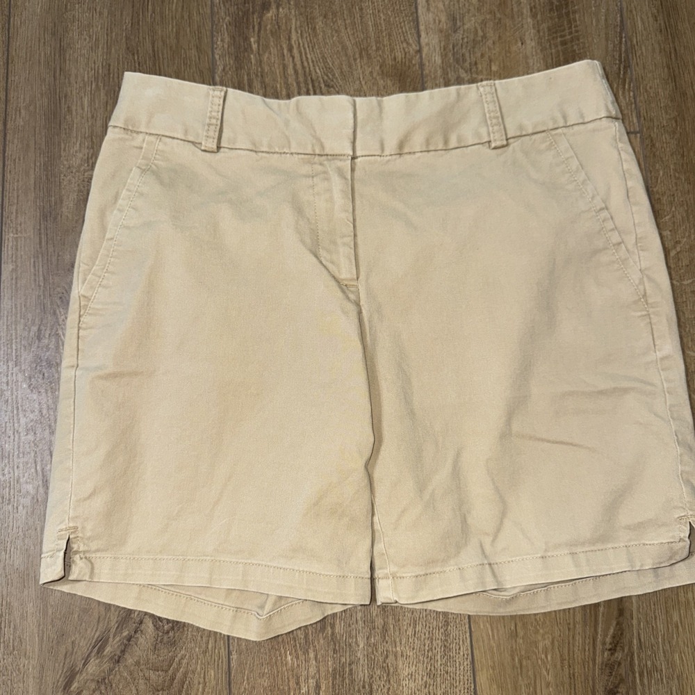 Loft Womens Size 6 Shorts 6" Tan Khaki Chino‎ Casual Summer Comfort Minimalist